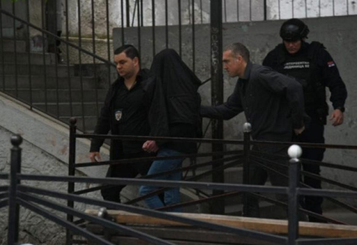 UPDATE-Cel puţin nouă morţi, opt elevi şi un paznic, şi şapte răniţi - şase elevi şi un profesor - în atacul armat la o şcoală din Belgrad. Suspectul plănuise masacrul cu o lună înainte şi îşi făcuse o listă cu victime. Tatăl băiatului a fost arestat