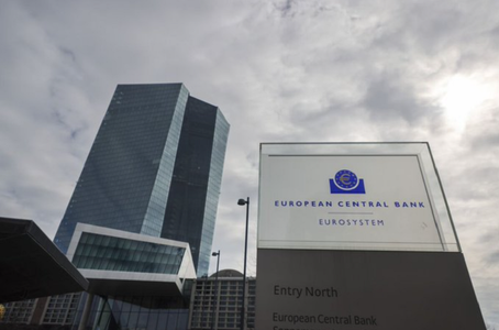 Banca Centrală Europeană creşte principalele trei dobânzi cu 0,25 de puncte procentuale şi încetineşte ritmul