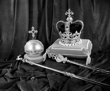 ÎNCORONARE CHARLES. Coroana Sfântului Edward, Coroana Reginei Maria sau Coroana Imperială de Stat - Bijuteriile Coroanei, folosite la ceremonie - FOTO