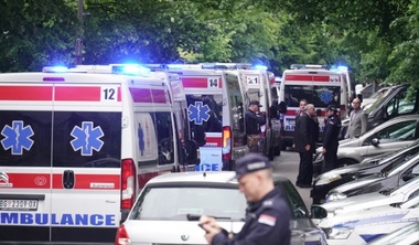 Glume şi jocuri bizare după tragedia din Belgrad: Elevii îl imită pe atacator, fac liste şi simulează atacuri. Poliţia a primit 25 de sesizări de la şcoli într-o singură zi / În Bosnia, un adolescent a fost arestat după ce a ameninţat cu un atac la indigo