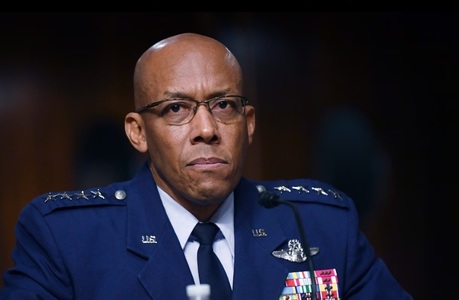 Şeful Statului Major Interame al SUA, generalul Mike Milley, va fi înlocuit de şeful forţelor aeriene, generalul Charles Brown - presă