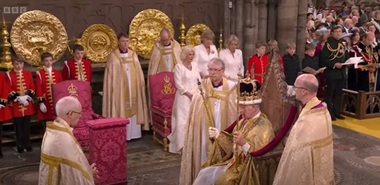 LIVE TEXT: Regele Charles al III-lea şi Regina Camilla au revenit la Palatul Buckingham. Ei urmează să salute mulţimea de la balcon - FOTO, VIDEO