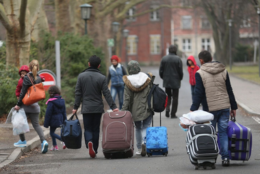 Germania se pregăteşte să înăsprească reglementările şi controalele imigraţiei la frontiera cu vecinii din Schengen. Aproape 102 mii de cereri de azil depuse în primele patru luni ale lui 2023, cu 78% mai multe ca în aceeaşi perioadă din 2022