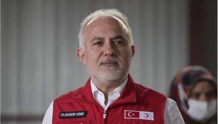 Şeful Semilunii Roşii din Turcia demisionează în urma unui scandal privind corturile pentru cutremur. Gestul intervine cu două zile înainte de alegeri, după ce a fost criticat de Erdogan
