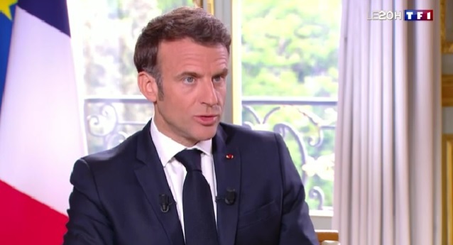 Macron anunţă că Franţa va antrena piloţi ucraineni