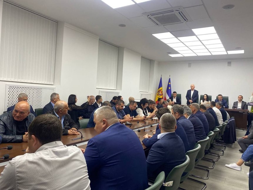 Deputaţii Adunării Populare a Găgăuziei au adoptat o declaraţie prin care recunosc că Evghenia Guţul a fost aleasă în funcţia de guvernator, deşi rezultatele scrutinului nu au fost validate de justiţie