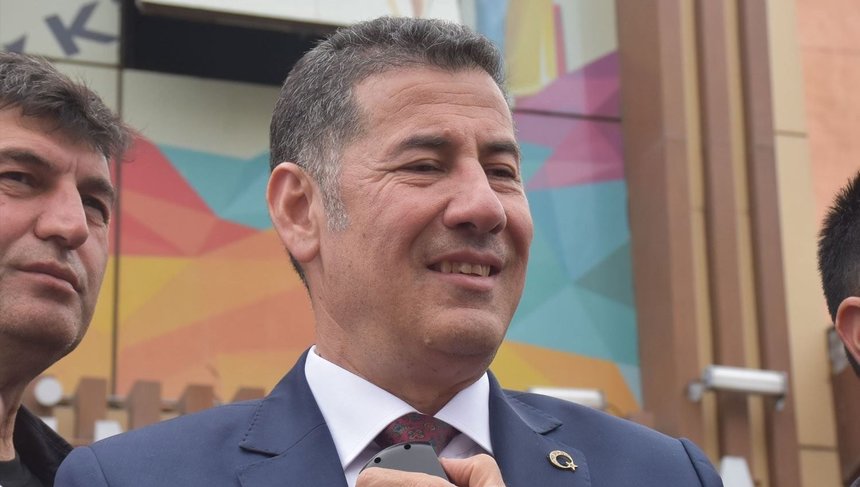 Sinan Ogan, omul care ar putea decide cine este viitorul preşedinte al Turciei, îi aşteaptă pe Erdogan şi Kilicdaroglu să negocieze cu el: "Am putea spune că nu îi susţinem pe niciunul dintre ei"