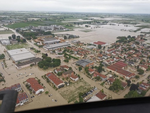 Italia - Cod roşu din cauza precipitaţiilor abundente în nord. Şcoli închise şi nouă victime - VIDEO