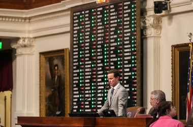 Texasul adoptă o legislaţie prin care interzice acordarea de îngrijri medicale de tranziţie minorilor transsexuali