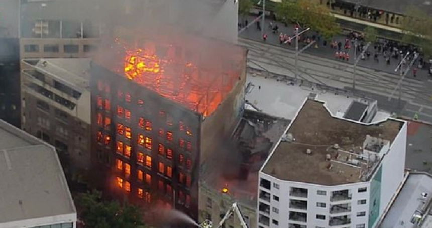 Incendiu violent în centrul oraşului australian Sydney