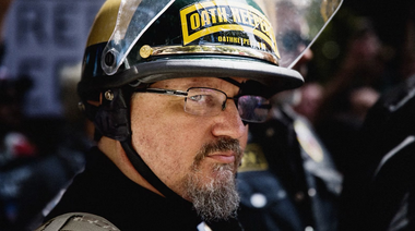 Fondatorul miliţiei ”Oath Keepers”, Stewart Rhodes, liderul extremei drepte americane, condamnat la 18 ani de închisoare în dosarul luării cu asalt a Capitoliului