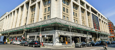 Rusia expulzează sute de funcţionari germani de la Institutul Goethe şi Şcoala Germană din Moscova şi diplomaţi, dezvăluie Süddeutsche Zeitung, o ”declaraţie de război diplomatic a Moscovei” împotriva Berlinului, după reducerea prezenţei serviciilor secrete ruse