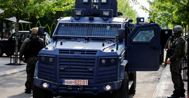 NATO îndeamnă Kosovo la o dezescaladare a tensiunilor