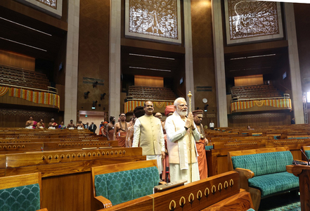 Modi inaugurează un nou sediu al Parlamentului, boicotat de opoziţie