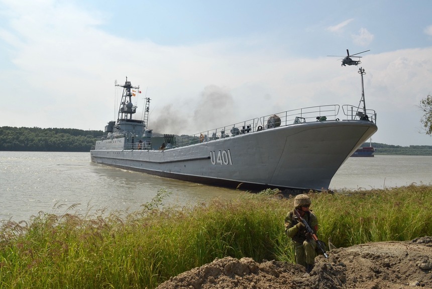 Rusia susţine că a distrus "ultima navă de război" a Ucrainei