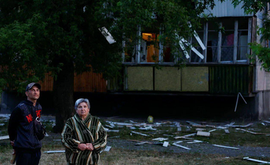 Atacuri cu lansatoare de rachetă ”neîntrerupte” la Şebekino, în regiunea rusă Belgorod, soldate cu opt răniţi, inclusiv un poliţist. Guvernatorul Viaceslav Gladkov dezminte o ”înaintare” a forţelor ucrainene în Rusia