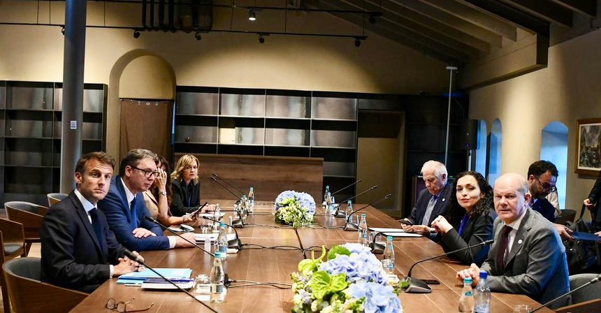 Preşedinţii din Serbia şi Kosovo s-au întâlnit faţă în faţă în prezenţa lui Emmanuel Macron şi Olaf Scholz