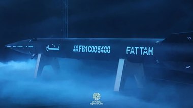 Iranul şi-a prezentat prima rachetă balistică hipersonică şi susţine că poate ocoli sistemul antirachetă al SUA şi Iron Dome al Israelului