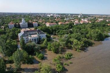 UE afirmă că explozia barajului arată natura "barbară" a agresiunii ruseşti