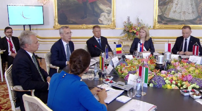 ”Rusia nu are drept de veto” asupra aderării Ucrainei la NATO, subliniază Jens Stoltenberg la summitul de la Bratislava