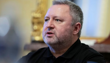 Autorităţile ucrainene evacuează 17.000 dintre cele 40.000 de persoane din zona Barajului Kahovska, anunţă procurorul general ucrainean Andrii Kostin. Peste 25.000 de persoane se află pe teritoriul aflat sub control rusesc