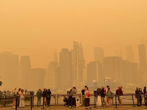 Incendii în Canada - Imaginile impresionante cu New York-ul sub o ceaţă portocalie. Indicele de calitate a aerului în oraş a atins cifre record - VIDEO