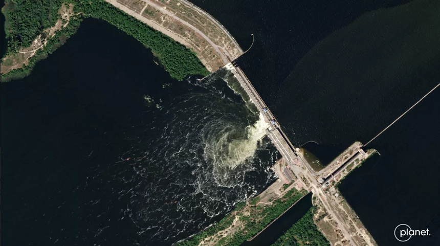 O reconstruire a Barajului Kahovka ar putea dura cel puţin cinci ani şi ar costa un miliard de euro, estimează directorul operatorului barajului, Igor Sîrota