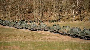 Militari ucraineni formaţi în Suedia pe 50 de tancuri uşoare de tip CV90 şi-au încheiat stagiul şi sunt ”pregătiţi pentru front”, anunţă armata suedeză. Patru companii, formate în instalaţii ţinute secrete