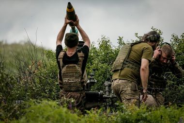 Oficiali şi bloggeri militari susţinuţi de Rusia relatează lupte intense de-a lungul graniţei dintre regiunile Doneţk şi Zaporojie