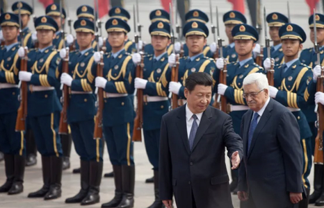 Preşedintele palestinian Mahmoud Abbas efectuează o vizită oficială de patru zile în China, care vrea să joace un rol de mediatoare în diferendele din Orientul Mijlociu