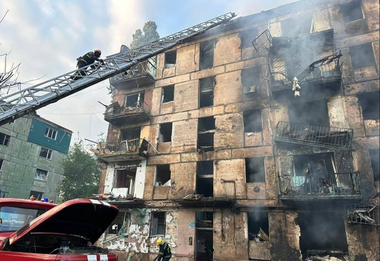 Cel puţin şase morţi şi 25 de răniţi la Krivoi Rog, într-un atac cu rachetă vizând un bloc. Şapte persoane prinse sub dărâmături. Atacuri cu rachetă de croazieră la Kiev şi cu dronă la Harkov