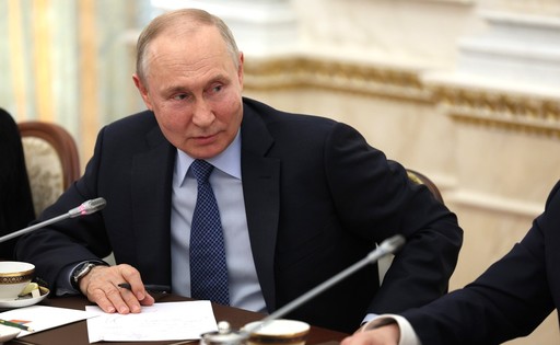 Putin spune că ia în considerare crearea unei "zone sanitare" pe teritoriul Ucrainei, dacă vor continua atacurile transfrontaliere