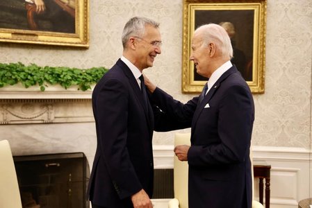 Joe Biden l-a primit pe şeful NATO, dar nu spune nimic despre viitorul lider al alianţei