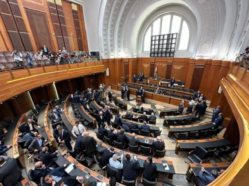 Parlamentul libanez încearcă să aleagă un preşedinte, fără prea mari speranţe