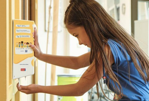 Primării, cluburi sportive, spitale şi şcoli din Olanda distribuie gratuit cremă de protecţie solară, pentru a preveni cancerul de piele