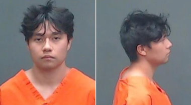 Un tânăr texan, Cesar Olalde, în vârstă de 18 ani, mărturiseşte că şi-a ucis părinţii, sora şi fratele pentru ca să nu-l ”mănânce”