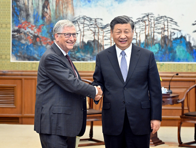Xi Jinping i-a spus lui Bill Gates că speră ca prietenia dintre SUA şi China să continue. Cofondatorul Microsoft este primul antreprenor străin pe care liderul chinez l-a primit în ultimii ani