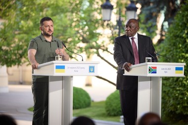 Zelenski le-a spus liderilor africani că nu vor exista negocieri de pace până când forţele ruseşti nu se vor retrage din toate teritoriile ucrainene ocupate