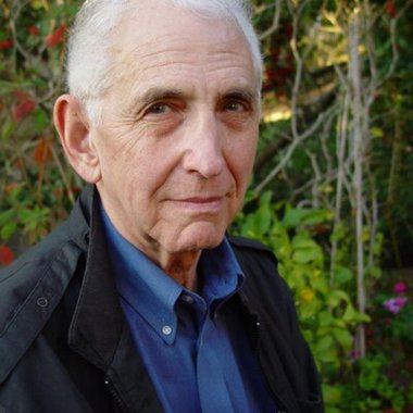 Americanul Daniel Ellsberg, analistul aflat la originea Pentagon Papers, dezvăluind documente referitoare la războiul din Vietnam, a murit la 92 de ani