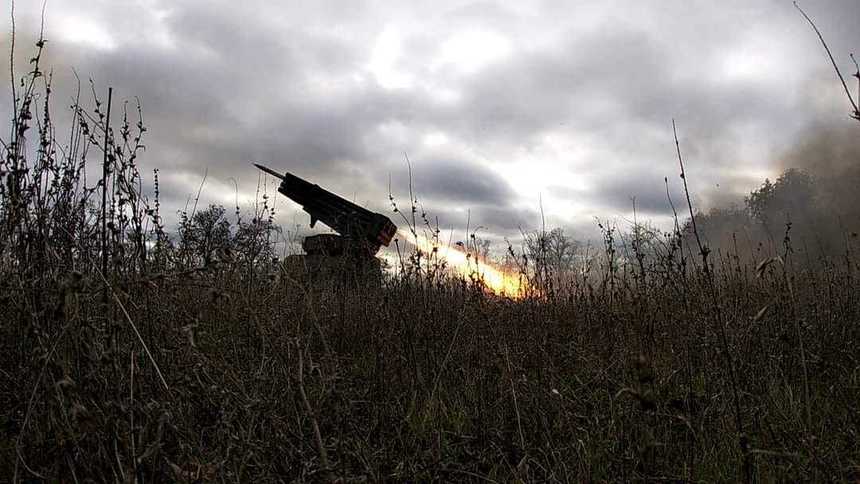 Cum mai merge contraofensiva ucraineană? Ambele părţi suferă pierderi grele, potrivit evaluării britanicilor