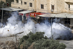 Trei morţi şi 31 de răniţi în Cisiordania, într-o bătălie violentă în tabăra de refugiaţi palestinieni din Jenin, atacat cu rachete israeliene din elicopter pentru prima oară din 2005