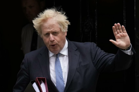 Deputaţii britanici îi interzic fostului premier britanic Boris Johnson accesul în Parlament de ziua sa şi adoptă sancţiunile care i-au fost impuse în scandalul ”partygate”