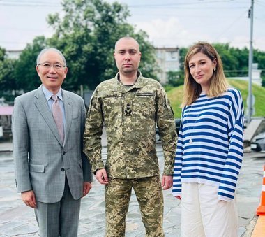 Kievul combate propaganda Kremlinului: Kirilo Budanov, despre care se spunea că a fost grav rănit, a apărut în public, în timp ce insigna cu "Baby Yoda" a generalului Zalujni face furori pe internet  - FOTO