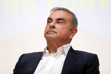 Carlos Ghosn cere constructorului japonez Nissan peste un miliard de dolari