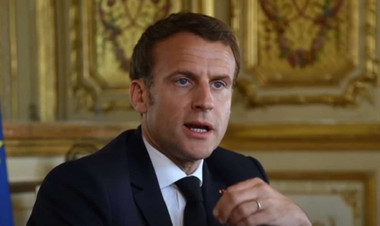 Macron acuză Rusia că este ”o putere destabilizatoare a Africii”. Kremlinul îi replică că dezvoltă ”relaţii constructive” în Africa. Dacă l-ar suna Putin, ”bineînţeles că i-aş închide”