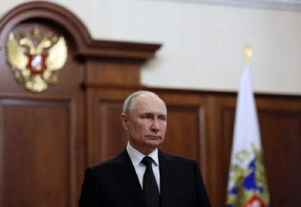 Putin promulgă o lege specială care permite menţinerea în detenţie timp de 30 de zile a oricui încalcă legea marţială impusă în anumite regiuni reuseşti