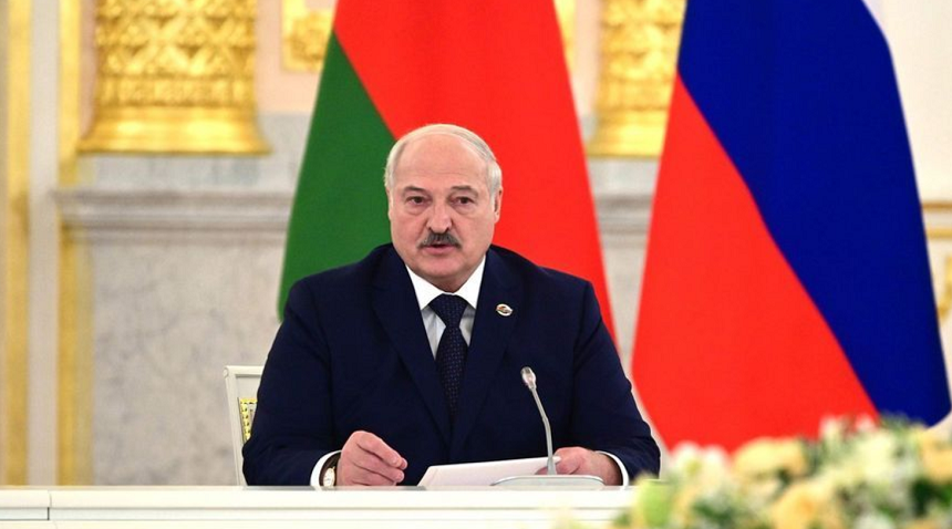Lukaşenko anunţă că a ordonat armatei belaruse să fie gata de ”luptă” în timpul rebeliuni Wagner. ”Situaţia ne-a scăpat de sub control, iar noi ne-am gândit că se va rezolva, dar nu s-a rezolvat”. ”Nu există eroi în acestă poveste”