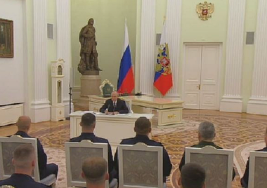 Putin dezvăluie că statul rus a finanţat ”integral” gruparea paramilitară Wagner, care a încasat un miliard de euro în ultimul an de la ministerul rus al Apărării şi de la bugetul de stat. 