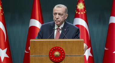 ”Rasismul şi colonialismul” se află la originea revoltelor urbane din Franţa, apreciază Erdogan. El compară moartea a sute de migranţi în largul Greciei cu dispariţia mediatizată a ”cinci bogaţi plecaţi să vadă Titanicul”