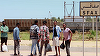 Sute de migranţi africani, în pericol, într-o zonă deşertică din sudul Tunisiei, după ce au fost goniţi din oraşul tunisian Sfax, după ce un migrant a ucis un locuitor într-o încăierare